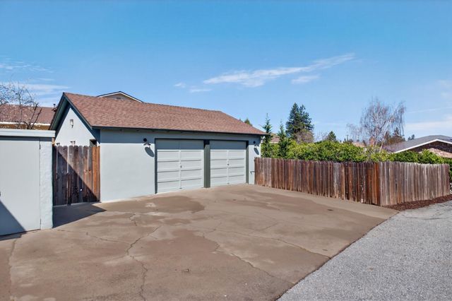 379 Alameda De Las Pulgas, Redwood City, CA 94062