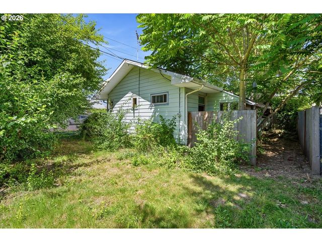 8506 Ne PRESCOTT St, Portland, OR 97220
