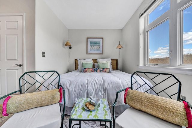 1273 Graves Harbor Trl Apt 3203, Huddleston, VA 24104