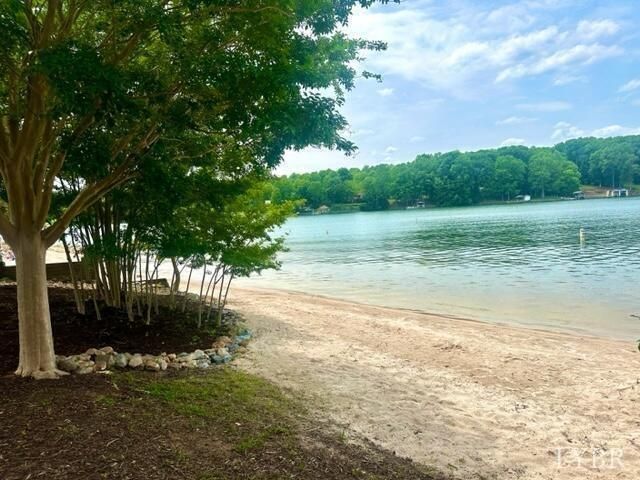 1273 Graves Harbor Trl Apt 3203, Huddleston, VA 24104