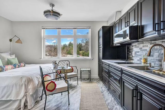 1273 Graves Harbor Trl Apt 3203, Huddleston, VA 24104