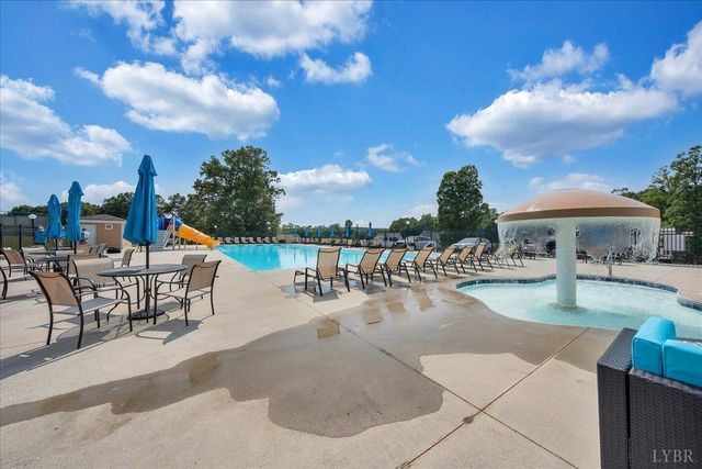 1273 Graves Harbor Trl Apt 3203, Huddleston, VA 24104