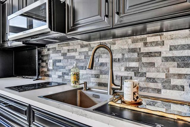 1273 Graves Harbor Trl Apt 3203, Huddleston, VA 24104