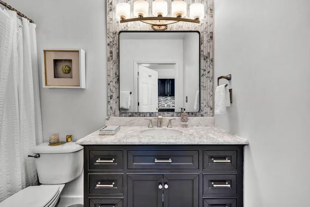 1273 Graves Harbor Trl Apt 3203, Huddleston, VA 24104