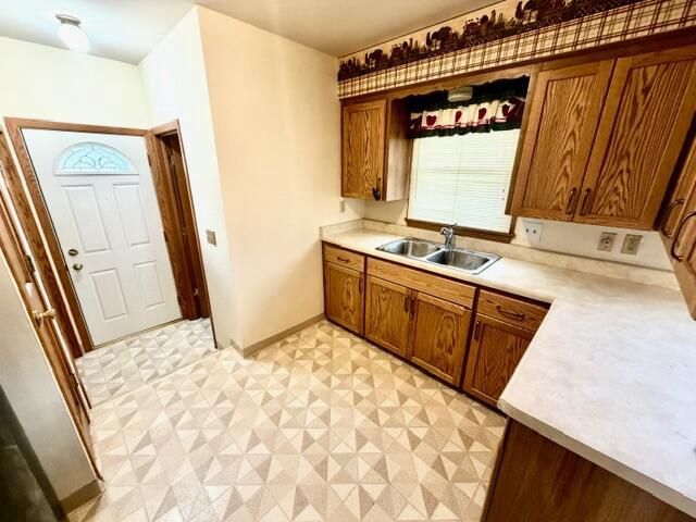 2727 Rosalind AVENUE, Racine, WI 53403