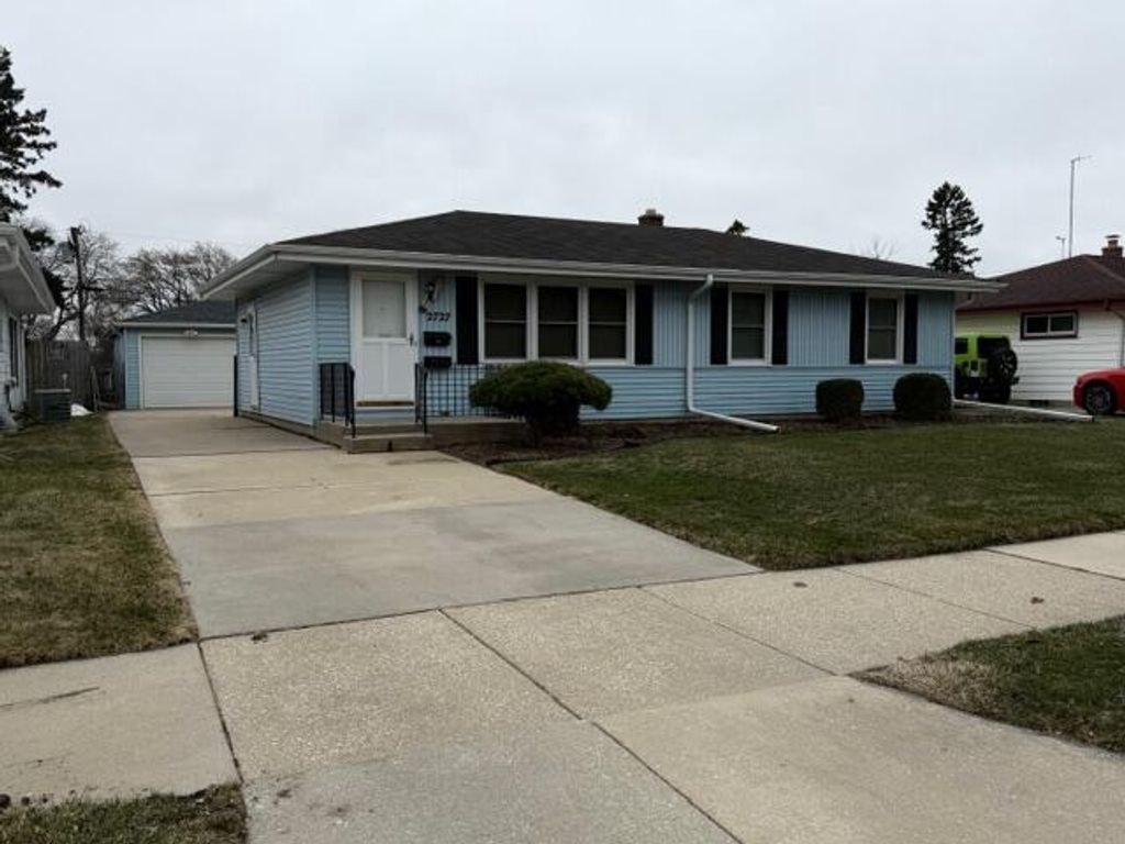 2727 Rosalind AVENUE, Racine, WI 53403