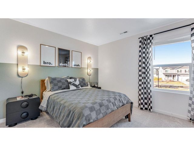 1008 Annelles Pool Ln, Severance, CO 80550