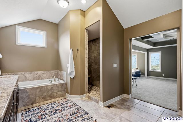 10103 S 125 Street, Papillion, NE 68046
