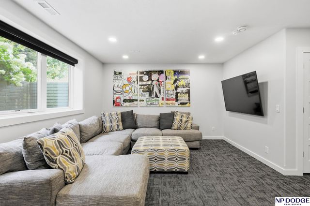 10103 S 125 Street, Papillion, NE 68046