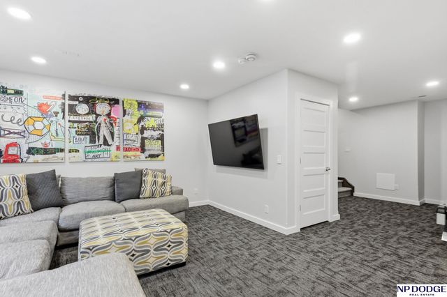 10103 S 125 Street, Papillion, NE 68046