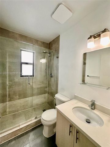 1440 SW 42nd St 4, Miami, FL 33134