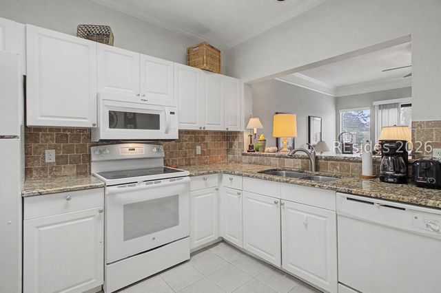 5 Gum Tree Rd Apt L11, Hilton Head Island, SC 29926