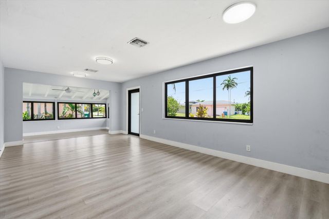 21341 NE 25th Court, Miami, FL 33180
