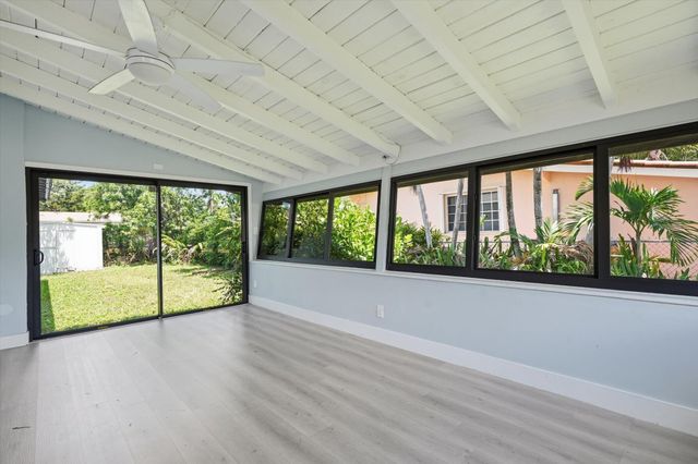 21341 NE 25th Court, Miami, FL 33180