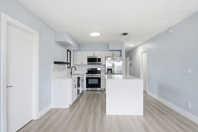 21341 NE 25th Court, Miami, FL 33180