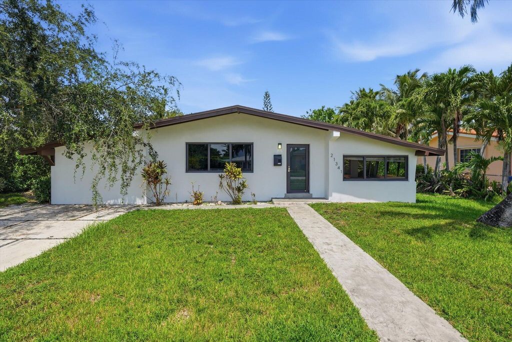 21341 NE 25th Court, Miami, FL 33180
