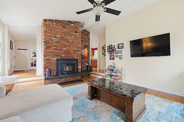 67 Handy St, Attleboro, MA 02703