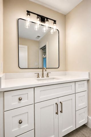 13063 Spirea Avenue, St. John, IN 46373