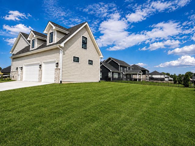 13063 Spirea Avenue, St. John, IN 46373