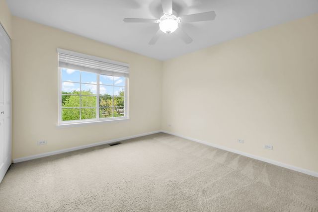 1028 Orchard Pond Court, Lake Zurich, IL 60047