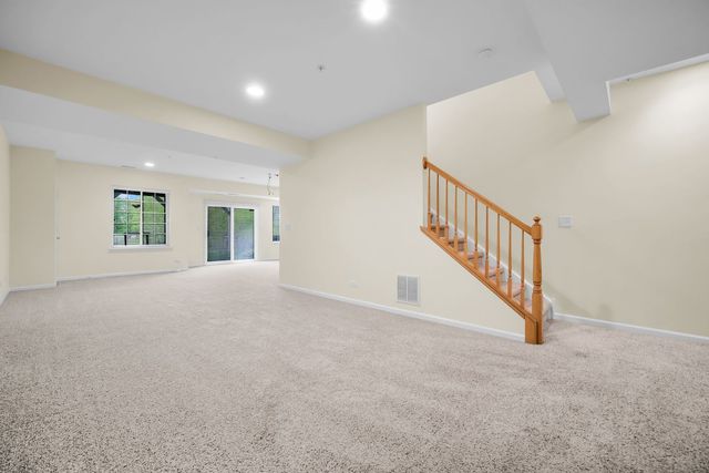 1028 Orchard Pond Court, Lake Zurich, IL 60047