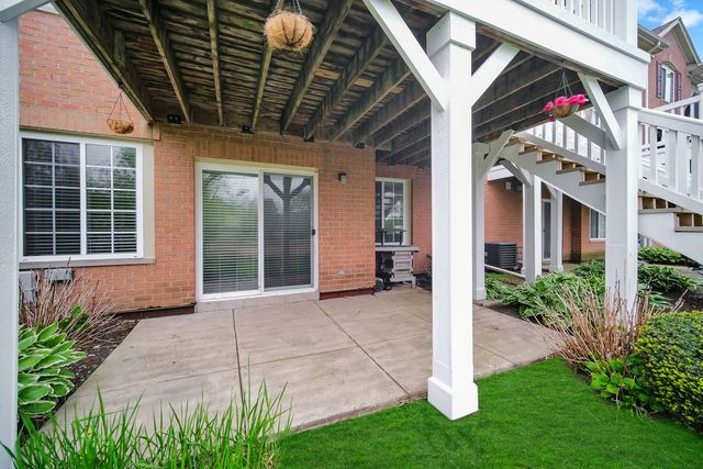 1028 Orchard Pond Court, Lake Zurich, IL 60047