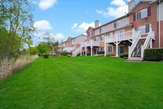 1028 Orchard Pond Court, Lake Zurich, IL 60047