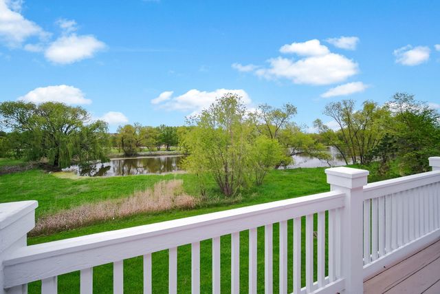 1028 Orchard Pond Court, Lake Zurich, IL 60047
