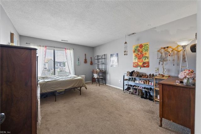 774 Quesnel DR, Virginia Beach, VA 23454