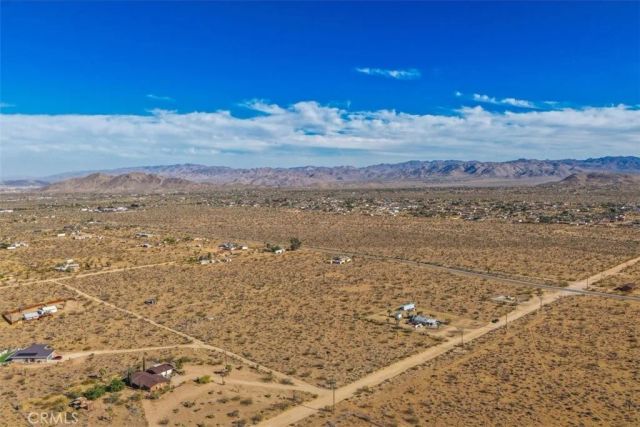 3161 Warren Vista, Yucca Valley, CA 92284