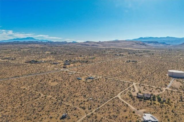 3161 Warren Vista, Yucca Valley, CA 92284