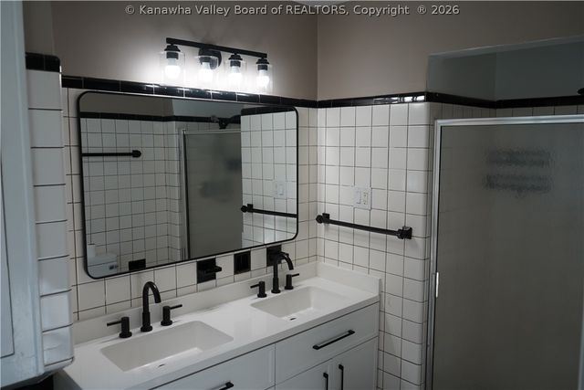 198 Nighbert Avenue, Logan, WV 25601