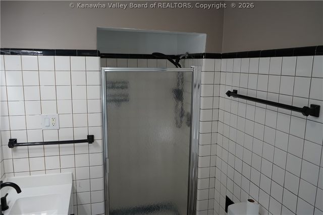 198 Nighbert Avenue, Logan, WV 25601