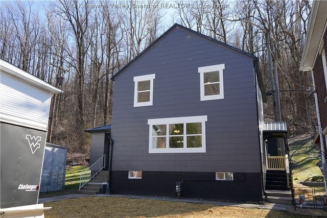 198 Nighbert Avenue, Logan, WV 25601