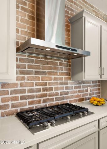 2083 S Emerson Street, Chandler, AZ 85286