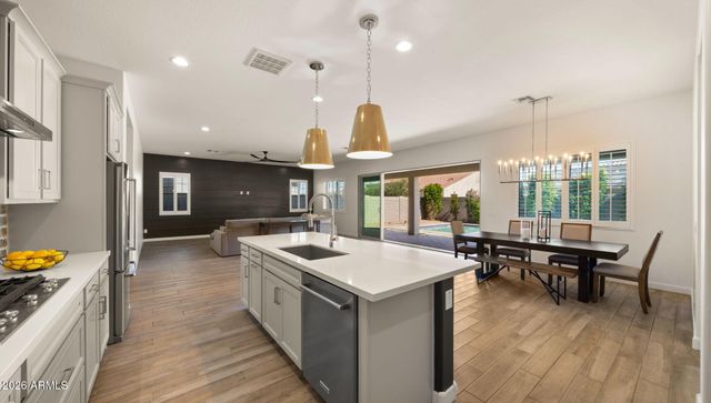 2083 S Emerson Street, Chandler, AZ 85286