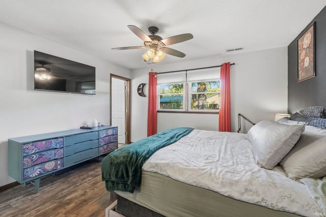 6911 Wolfsboro Lane, Fort Wayne, IN 46835