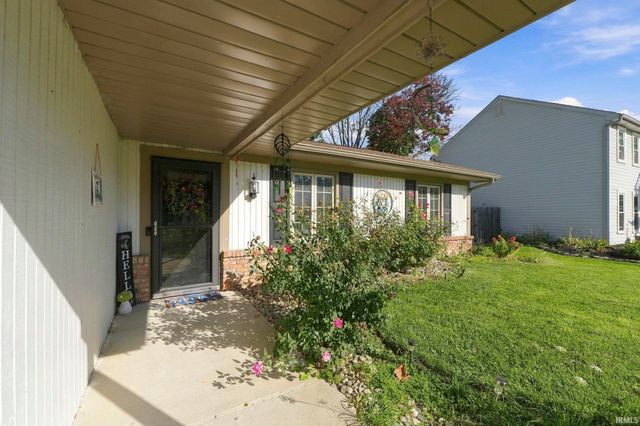 6911 Wolfsboro Lane, Fort Wayne, IN 46835
