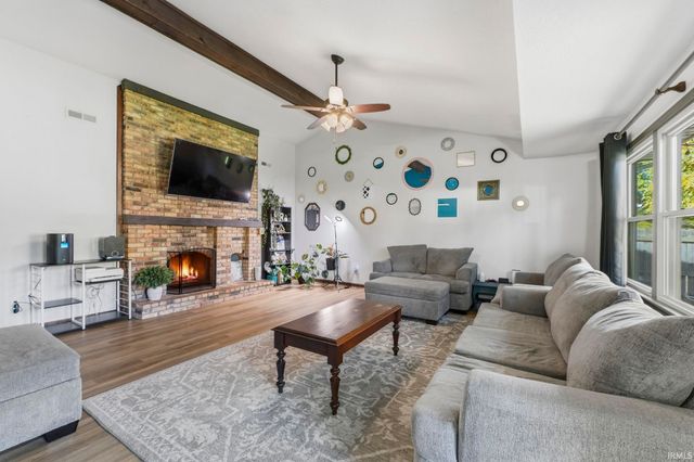 6911 Wolfsboro Lane, Fort Wayne, IN 46835