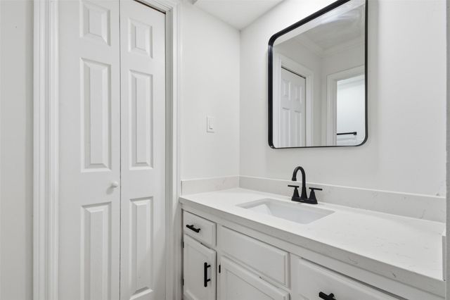 2823 Cambridge Lane, Houston, TX 77459