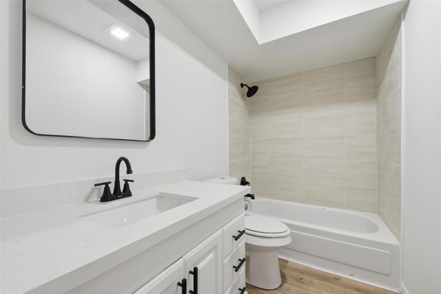 2823 Cambridge Lane, Houston, TX 77459