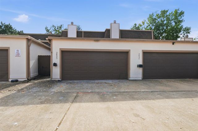 2823 Cambridge Lane, Houston, TX 77459