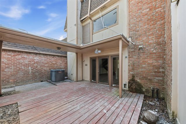 2823 Cambridge Lane, Houston, TX 77459