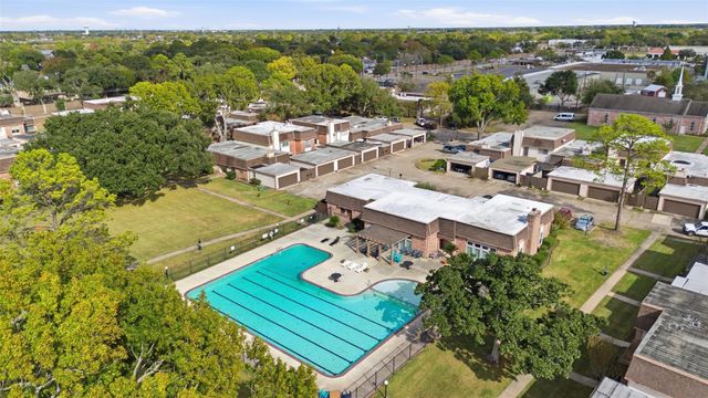 2823 Cambridge Lane, Houston, TX 77459