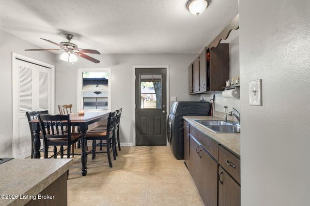 3309 Warson Ct, Jeffersontown, KY 40299