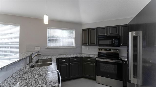 16895 Bob White, Conroe, TX 77385