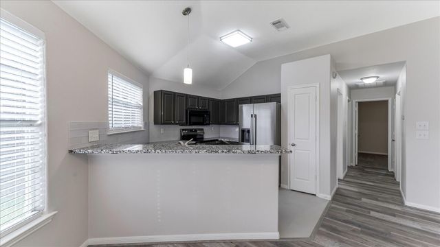 16895 Bob White, Conroe, TX 77385