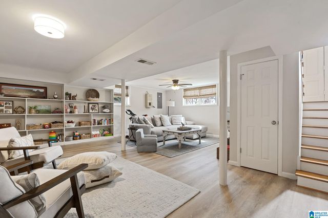 1140 REGENT DRIVE, Hoover, AL 35226