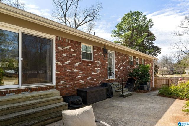 1140 REGENT DRIVE, Hoover, AL 35226