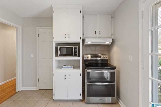 1140 REGENT DRIVE, Hoover, AL 35226